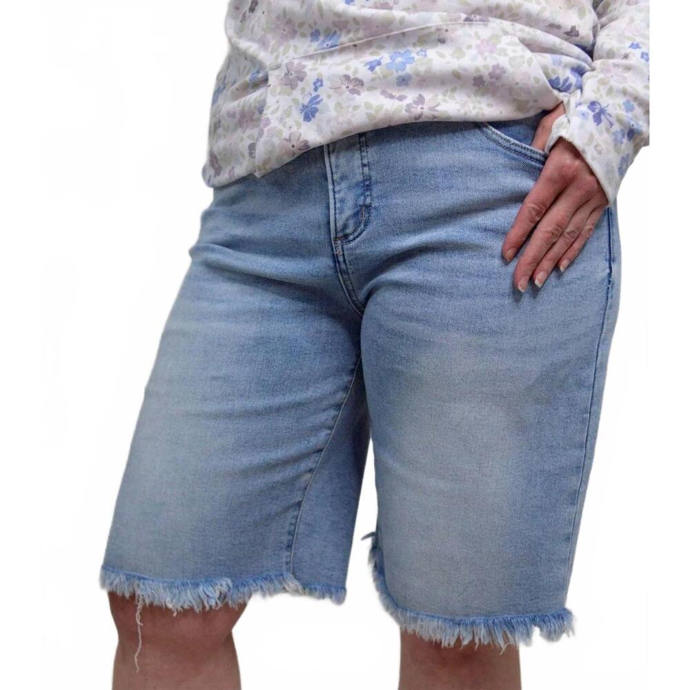 NEW RISEN slouchy light wash bermuda shorts - curvy in denim